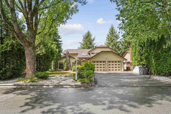 9955 149 Street, Surrey, BC V3R7N2 Photo 2