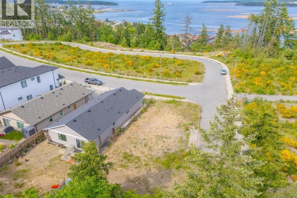 996 Harbour View St, Nanaimo, BC, photo 2