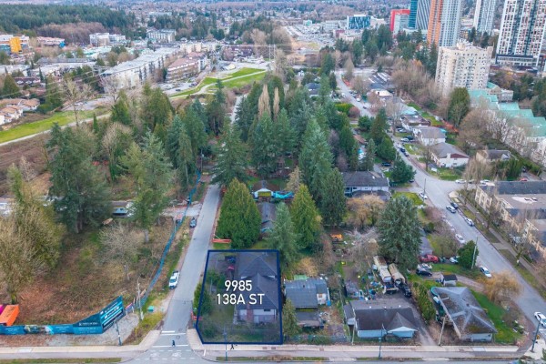 9985 138a Street, Surrey, BC V3T4K9 Photo 2