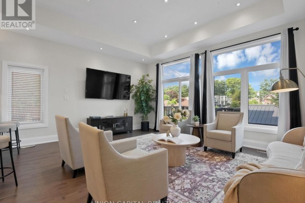 Dining room - 99a Leyton Avenue, Toronto, ON M1L3T9 Photo 5