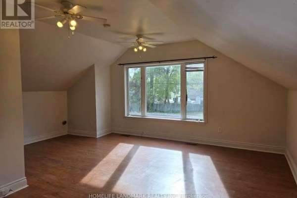 9a Metro Road S, Georgina, ON L4P1V7 Photo 3