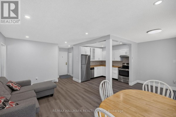 Dining room - 9j - 2080 Ogilvie Road, Ottawa, ON K1J7N8 Photo 3