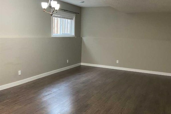 3pc Bathroom - A(dn), 9429 88 Street, Grande Prairie, AB T8X0H2 Photo 3