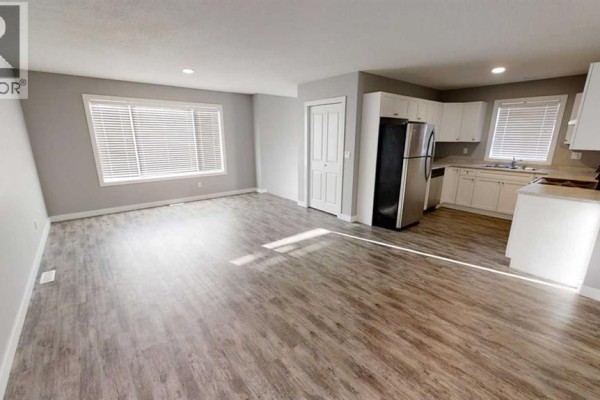 A, 9522 112 Avenue, Clairmont, AB, photo 3