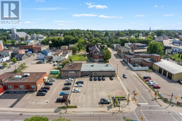 A,b - 270 Lake Street, Pembroke, ON K8A7Y9 Photo 5