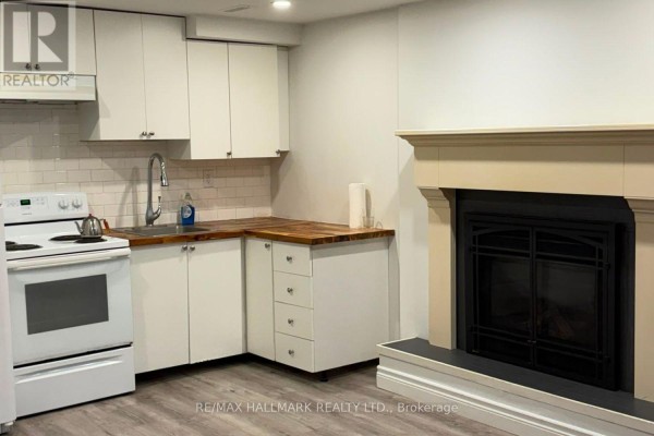 #a (lower) - 504 Bristol Road, Newmarket, ON L3Y6P8 Photo 5