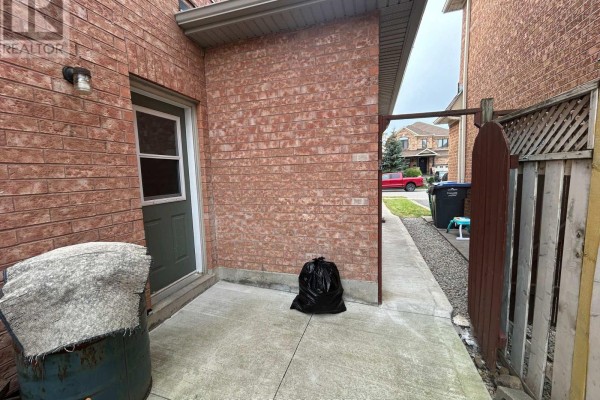 A - 11 Villagewood Street, Brampton, ON, photo 2