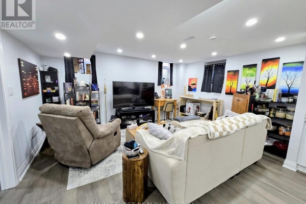 A - 1382 Stillmeadow Lane, Pickering, ON L1X0N5 Photo 4