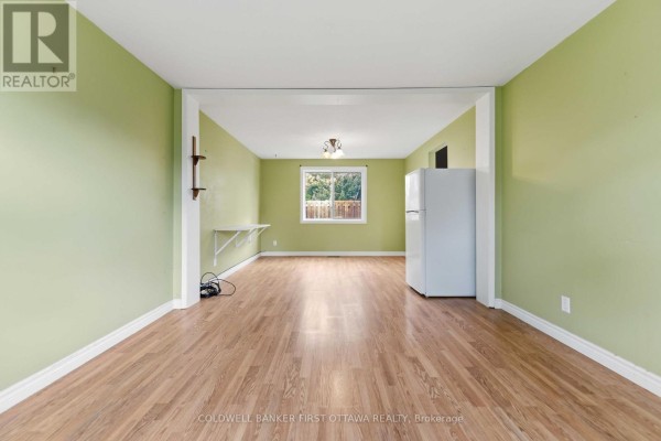 Primary Bedroom - A - 1532 Beaverpond Drive, Ottawa, ON K1B3R9 Photo 5