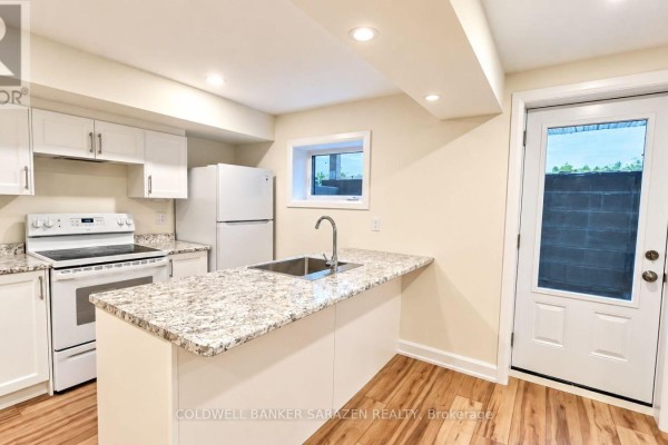 A - 18 Harris Place, Ottawa, ON K2G2P2 Photo 5