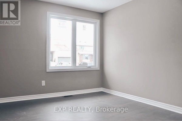 A - 1892 Kingsdale Avenue, Ottawa, ON K1T1J1 Photo 4