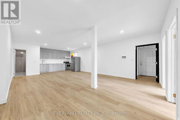 A - 20 King Street E, Oshawa, ON L1G4Y5 Photo 3