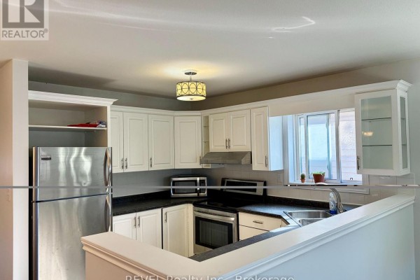 A - 204 Oakdale Avenue, St  Catharines, ON L2P2K7 Photo 4