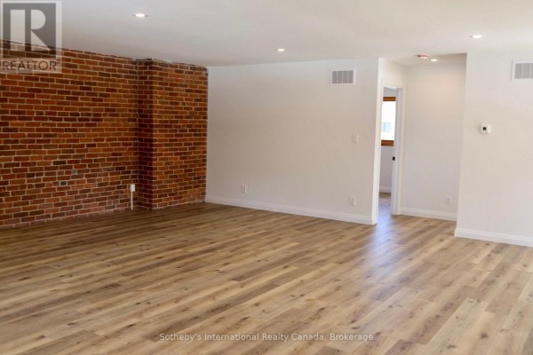 Bedroom - A - 22 Melville Street, Clearview, ON L0M1P0 Photo 4