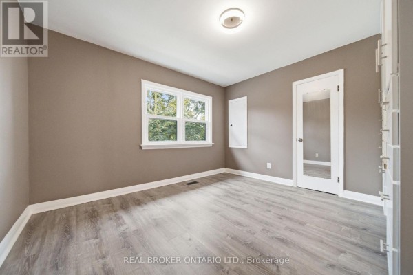 A - 293 Highland Road E, Kitchener, ON N2M3W6 Photo 4