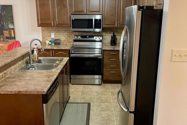 Kitchen - A - 2933 Bur Oak Avenue, Markham, ON L6B1E6 Photo 3