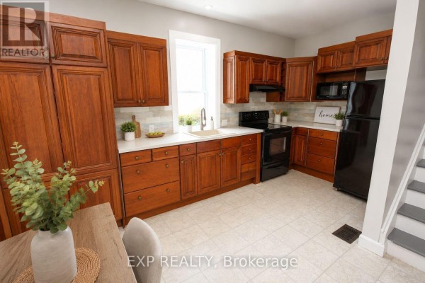A - 3 Bergin Street, North Stormont, ON K0C1K0 Photo 4