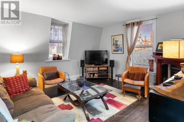 A - 54 Yarmouth Street, Guelph, ON, photo 2