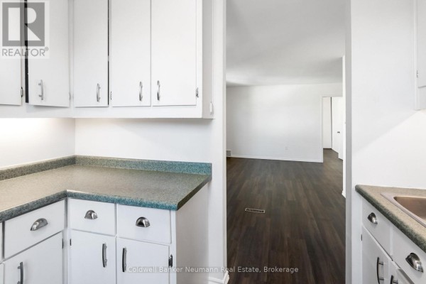 Bedroom - A - 56 Yarmouth Street, Guelph, ON N1H4G3 Photo 4