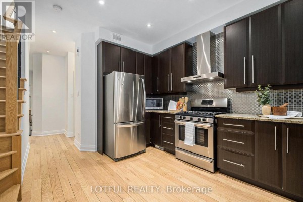 Living room - A - 58 Young Street, Ottawa, ON K1S3H9 Photo 4