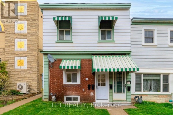 Living room - A - 627 Crawford Street, Toronto, ON M6G3K1 Photo 2