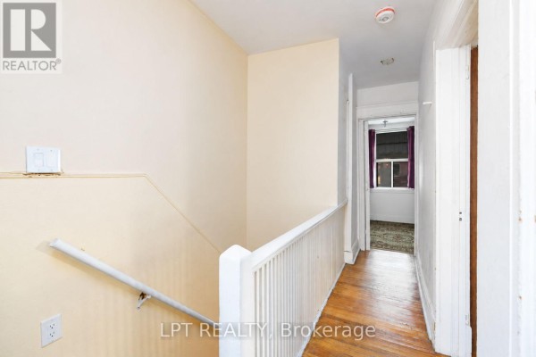 Bedroom - A - 627 Crawford Street, Toronto, ON M6G3K1 Photo 3
