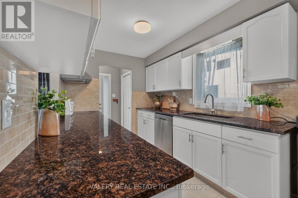 Kitchen - 657a Jacob Lane, Waterloo, ON N2V2G9 Photo 4