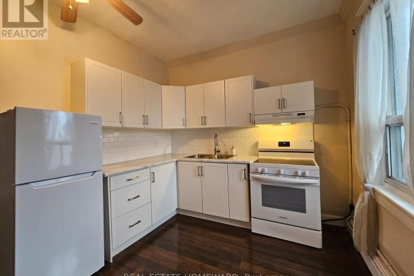 A - 733 Pape Avenue, Toronto, ON M4K3S8 Photo 2