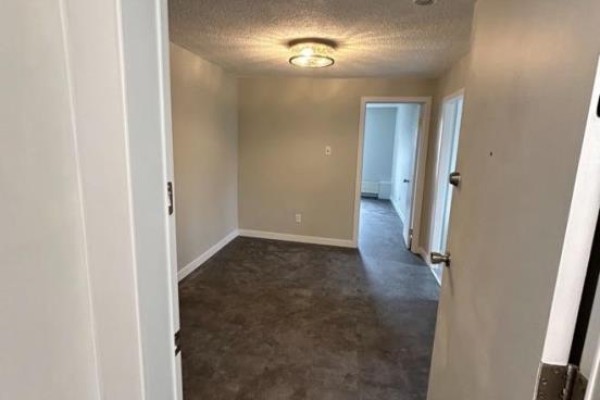 A - 88 Uxbridge Avenue, Toronto, ON M6N2Y2 Photo 3
