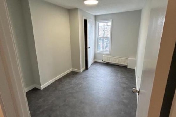 A - 88 Uxbridge Avenue, Toronto, ON M6N2Y2 Photo 4