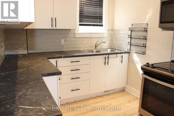 A - 9 Kent Street, Smiths Falls, ON, photo 2
