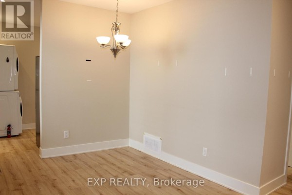 A - 9 Kent Street, Smiths Falls, ON K7A1B5 Photo 5