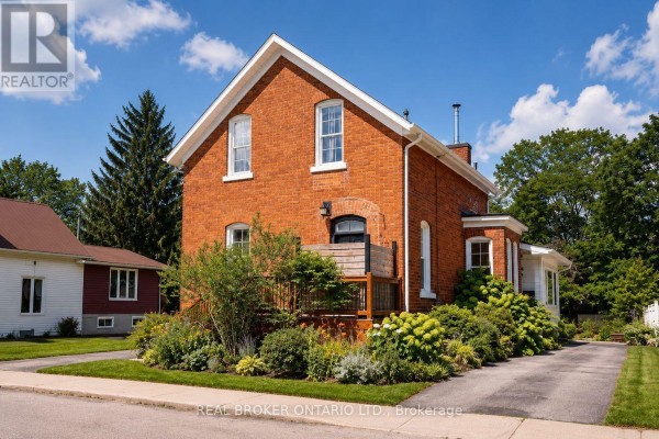 A & B - 33 Napoleon Street, Carleton Place, ON, photo 2