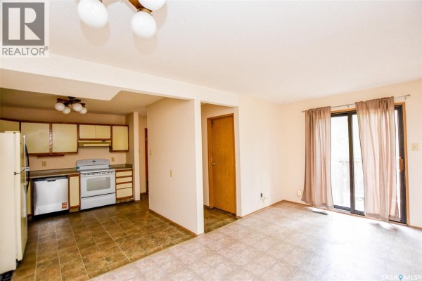 2pc Bathroom - A 1638 Central Avenue, Saskatoon, SK S7N2H5 Photo 3