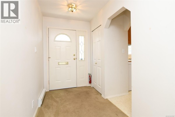 Bathroom - A 2179 Urquhart Ave, Courtenay, BC V9N7W3 Photo 4