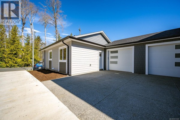 A 2319 Mcdonald Rd, Comox, BC, photo 3