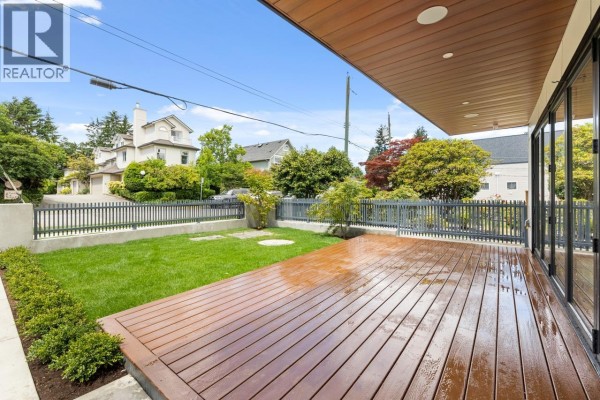 A 4260 Sophia Street, Vancouver, BC V5V3V7 Photo 3
