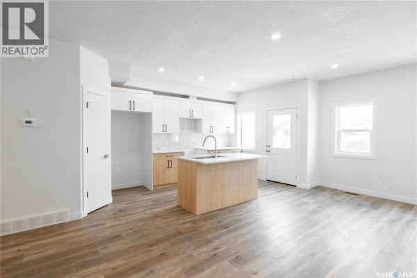 Dining room - A 4513 Green Brooks Way E, Regina, SK S4V3K5 Photo 4