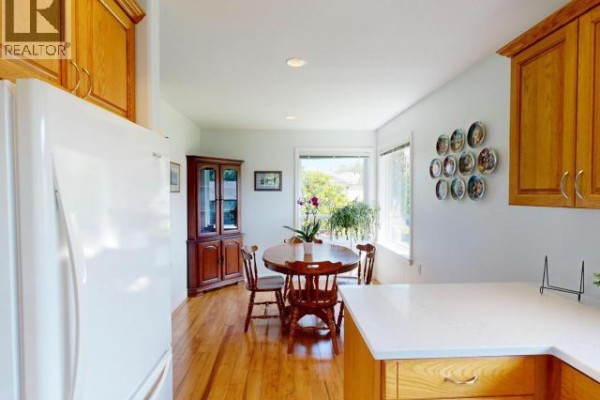 Primary Bedroom - A-4903 Parsons Court, Powell River, BC V8A5V7 Photo 5