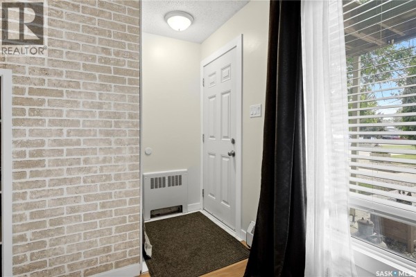 Kitchen - A 50 Nollet Avenue, Regina, SK S4T7T9 Photo 3