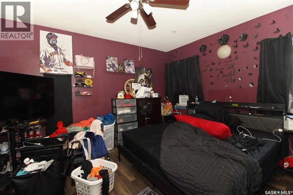4pc Bathroom - A B 417 Robinson Street, Regina, SK S4R3R5 Photo 5