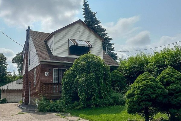 Primary Bedroom - A102 - 27 Millen Avenue, Hamilton, ON L9A2T5 Photo 2