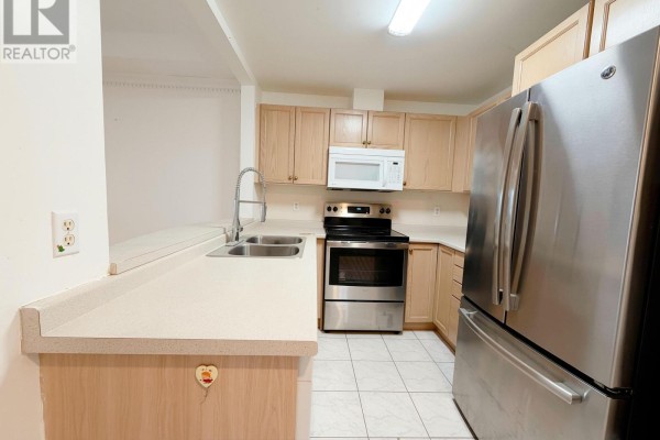 Primary Bedroom - A11 - 108 Finch Avenue W, Toronto, ON M2N6W6 Photo 5