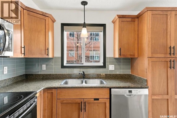 Kitchen - A110 103 Wellman Crescent, Saskatoon, SK S7T0C1 Photo 2