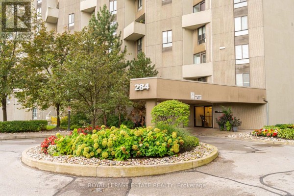 Living room - A12 - 284 Mill Road, Toronto, ON M9C4W6 Photo 2