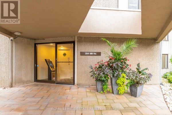 Kitchen - A12 - 284 Mill Road, Toronto, ON M9C4W6 Photo 4