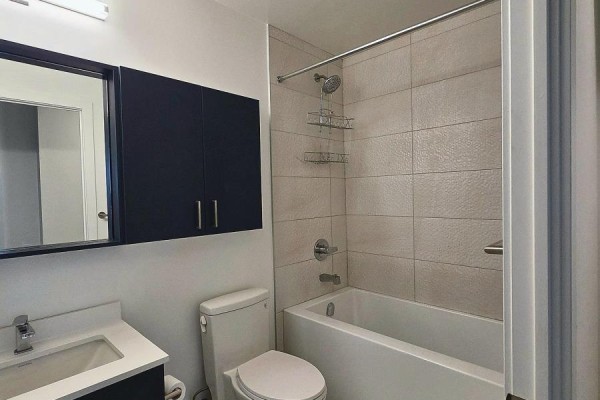 Den - A1606 - 30 Upper Mall Way, Vaughan, ON L4J0L7 Photo 5