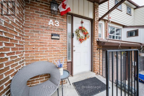 Dining room - A3 - 63 Ferris Lane, Barrie, ON L4M5C4 Photo 2