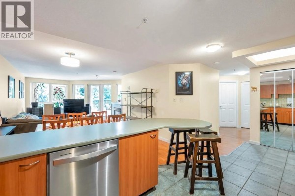 A304 2099 Lougheed Highway, Port Coquitlam, BC V3B1A8 Photo 5