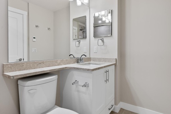 A311 8233 208b Street Street, Langley, BC V2Y4M7 Photo 4